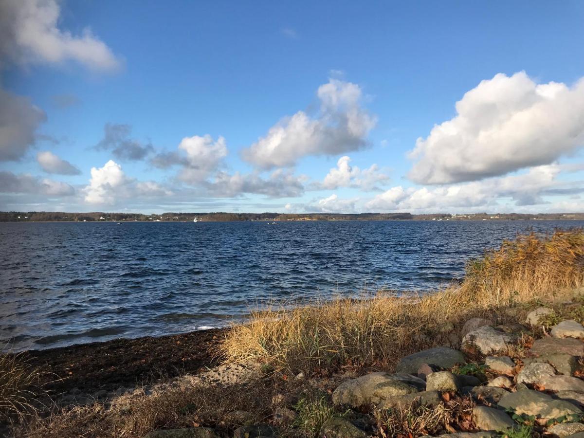 Strandblick Mit Strandkorb & Fahrraedern Glücksburg Esterno foto