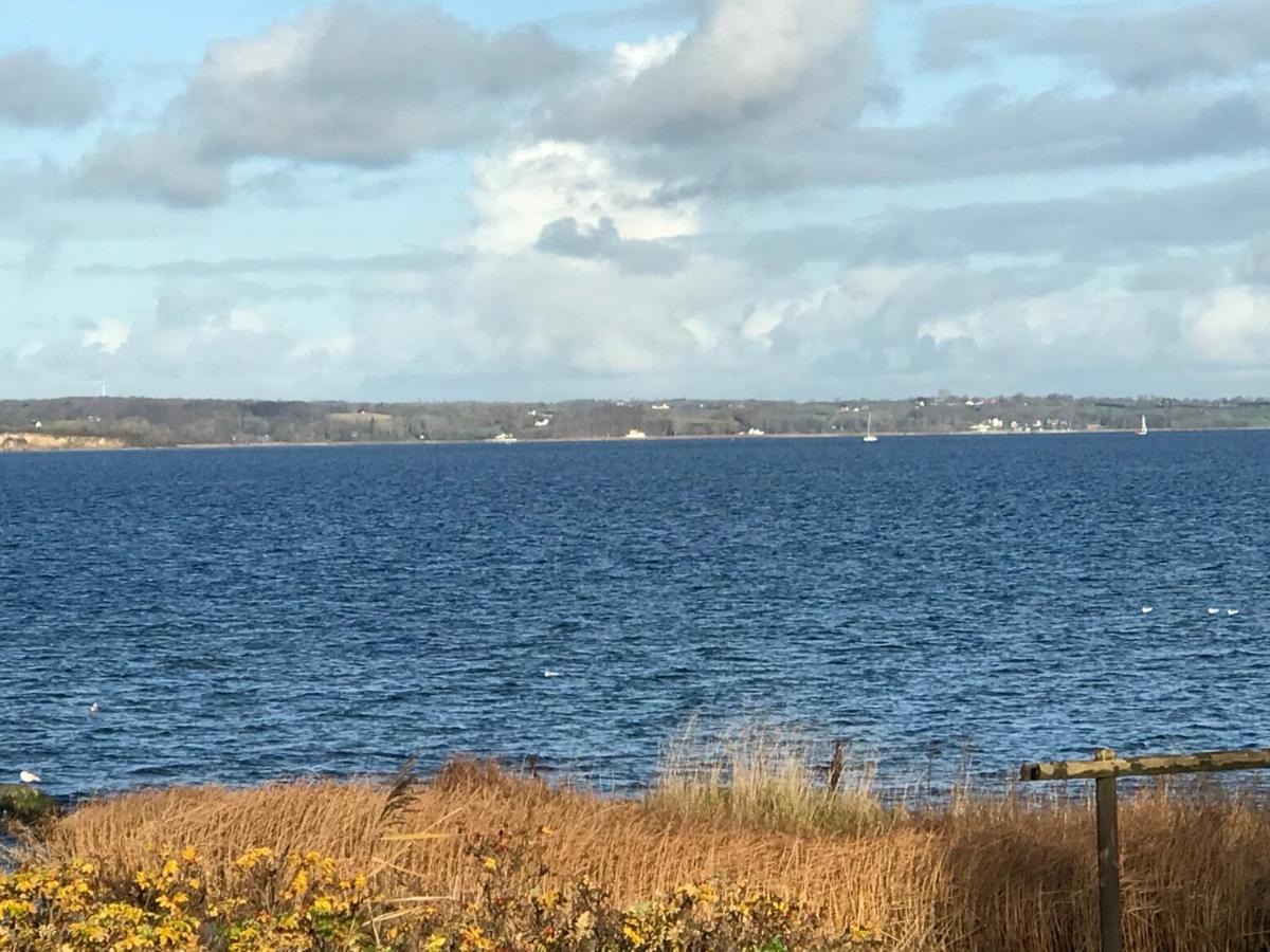 Strandblick Mit Strandkorb & Fahrraedern Glücksburg Esterno foto