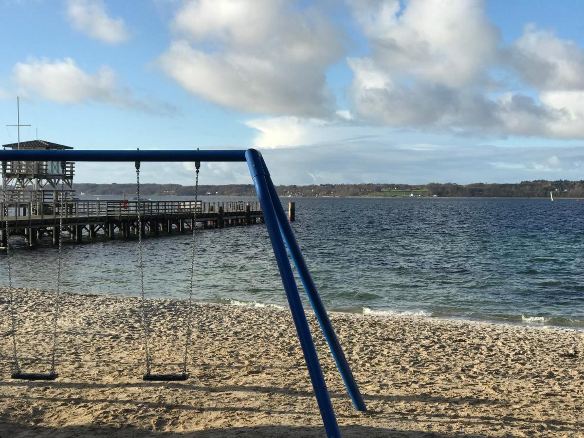 Strandblick Mit Strandkorb & Fahrraedern Glücksburg Esterno foto