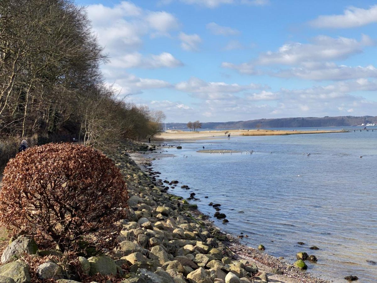 Strandblick Mit Strandkorb & Fahrraedern Glücksburg Esterno foto